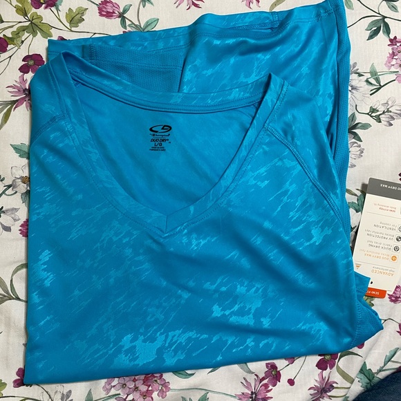 Champion work out shirt - Picture 5 of 7